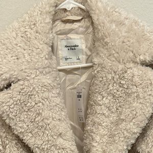 Abercrombie& Fitch cream Teddy coat